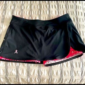 Under Armour Heat Gear Skirt “Run For the Cure” w shorts underneath.